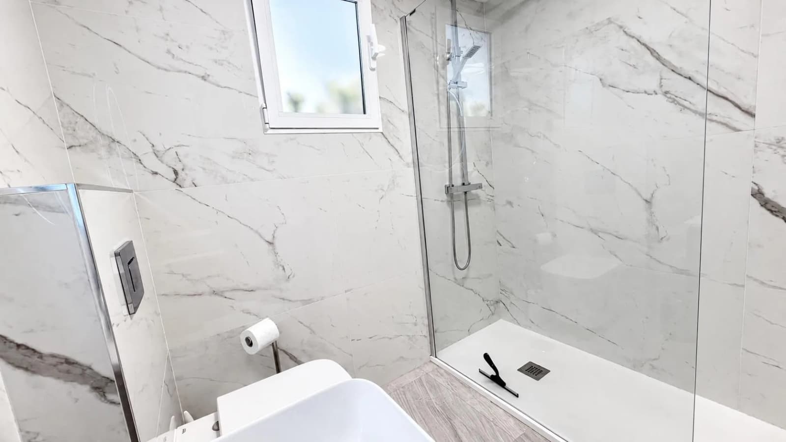 3 Bedroom Apartment for Sale in Orihuela Costa, Alicante - Image 5