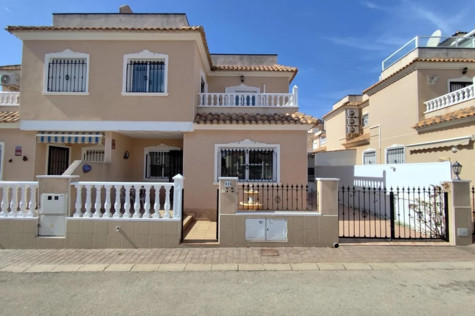 Bungalow met 3 slaapkamers te koop in Orihuela Costa, Alicante