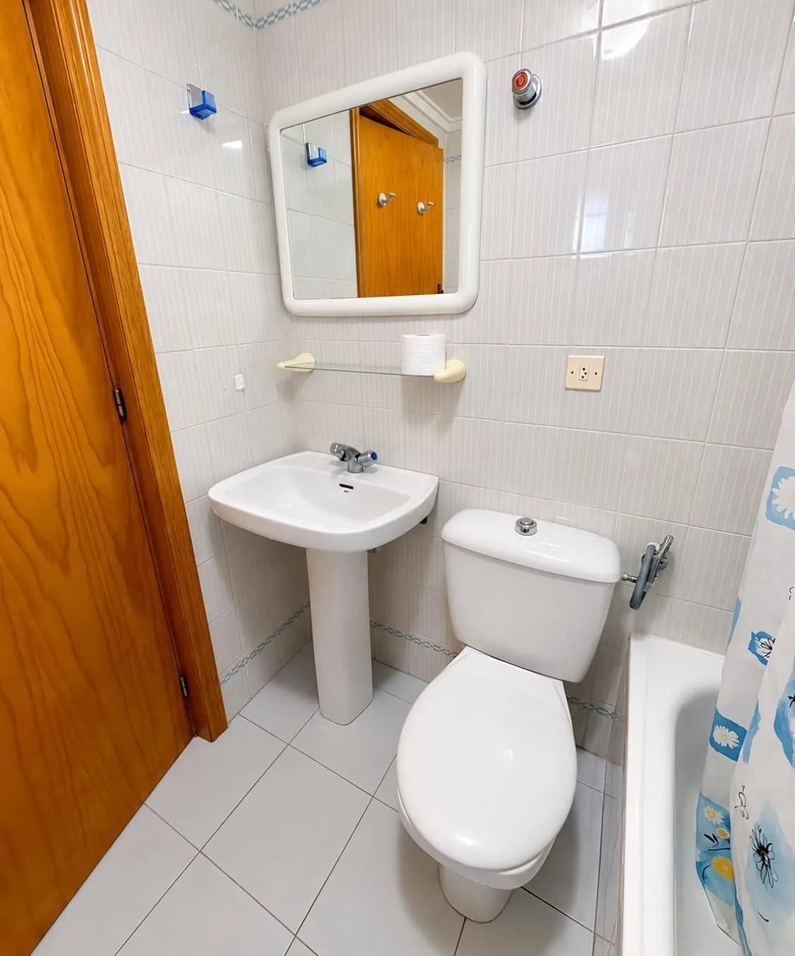 1 Bedroom Apartment for Sale in Torrevieja, Alicante - Image 8