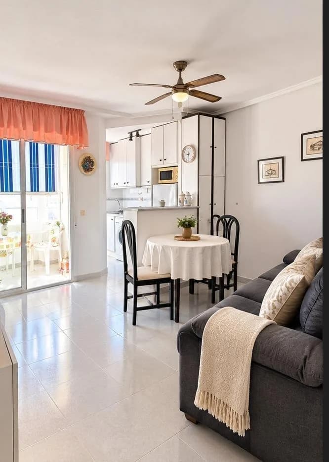 Apartment met 1 slaapkamers te koop in Torrevieja, Alicante