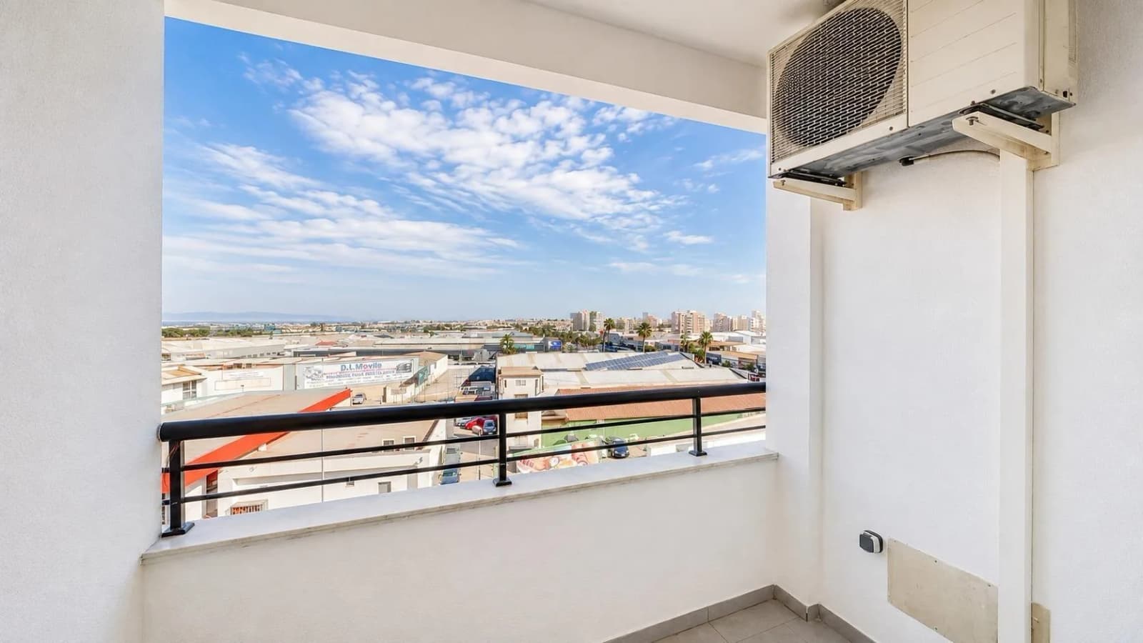 Apartment de 2 chambres à vendre à Torrevieja, Alicante - Image 2