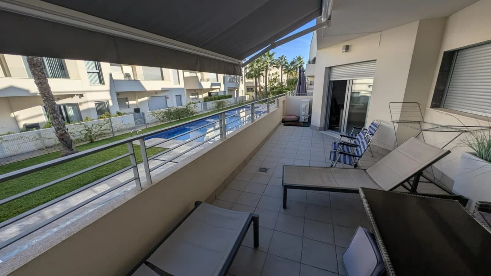 Apartment de 2 chambres à vendre à Torrevieja, Alicante - Image 2