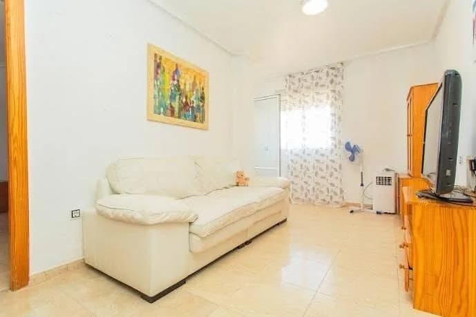 Apartment de 3 chambres à vendre à Torrevieja, Alicante - Image 2