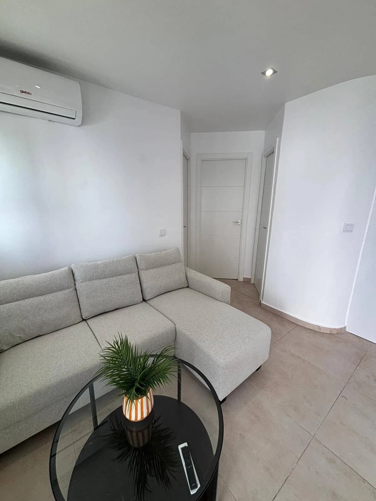 2 Bedroom Apartment for Sale in Orihuela Costa, Alicante - Image 2
