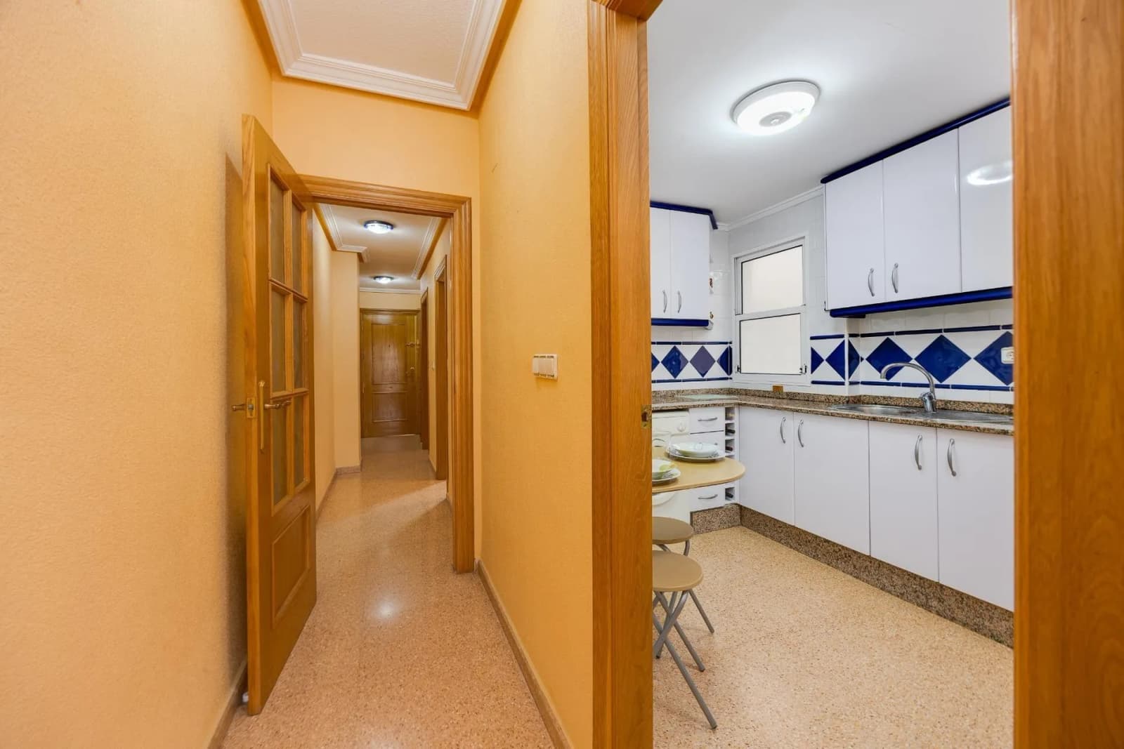 2 Bedroom Apartment for Sale in Torrevieja, Alicante - Image 2
