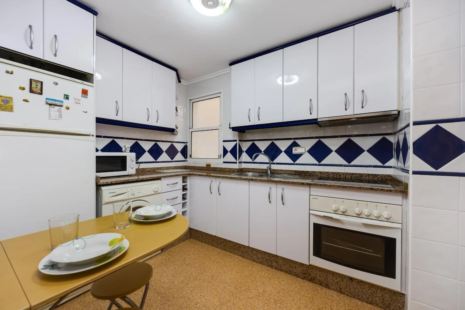 2 Bedroom Apartment for Sale in Torrevieja, Alicante - Image 3
