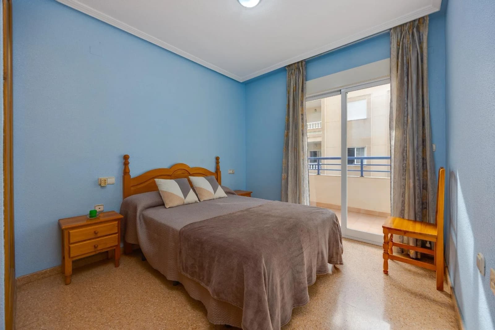 2 Bedroom Apartment for Sale in Torrevieja, Alicante - Image 5