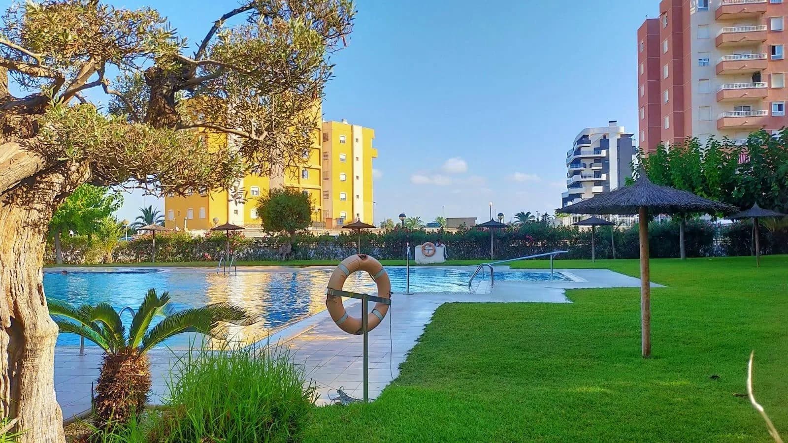 3 Bedroom Apartment for Sale in Torrevieja, Alicante - Image 2