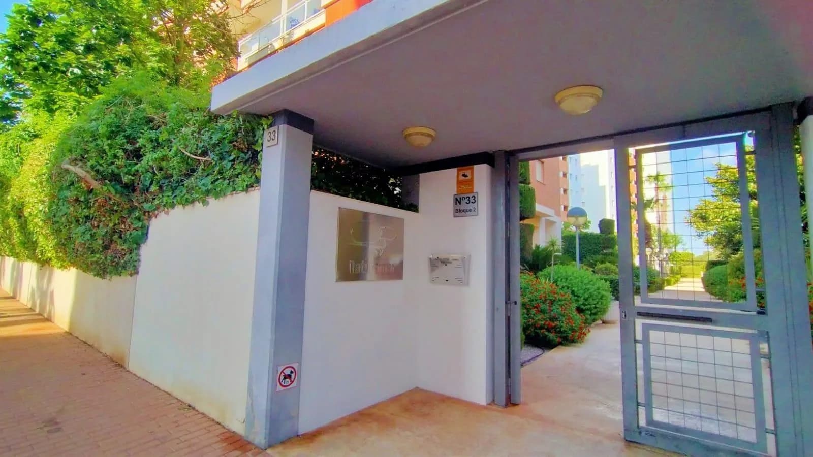 3 Bedroom Apartment for Sale in Torrevieja, Alicante - Image 4
