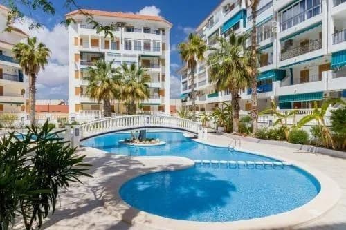 Apartment met 2 slaapkamers te koop in Torrevieja, Alicante