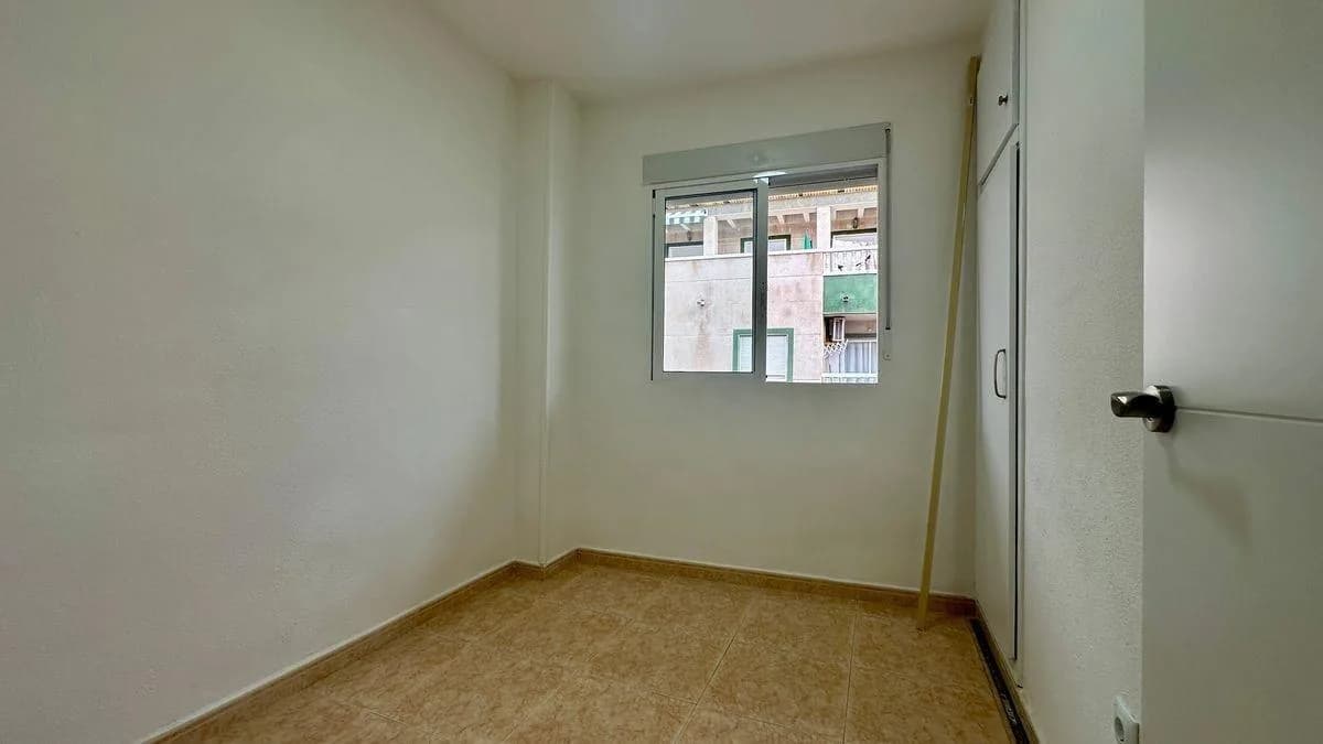 Apartment met 2 slaapkamers te koop in Torrevieja, Alicante - Image 5
