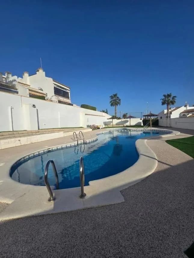 Villa de 2 chambres à vendre à Orihuela Costa, Alicante - Image 7
