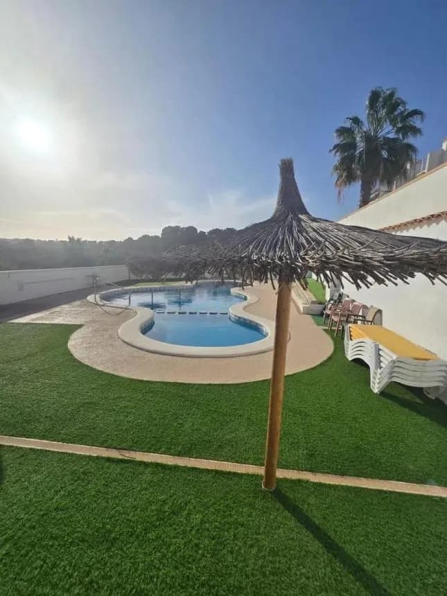 Villa de 2 chambres à vendre à Orihuela Costa, Alicante - Image 8