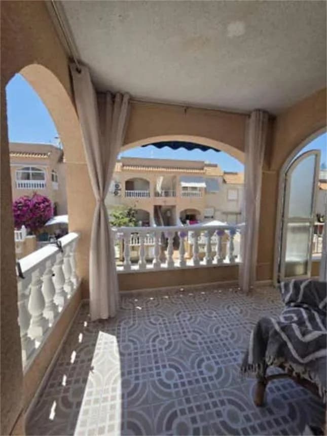 Apartment de 2 chambres à vendre à Torrevieja, Alicante