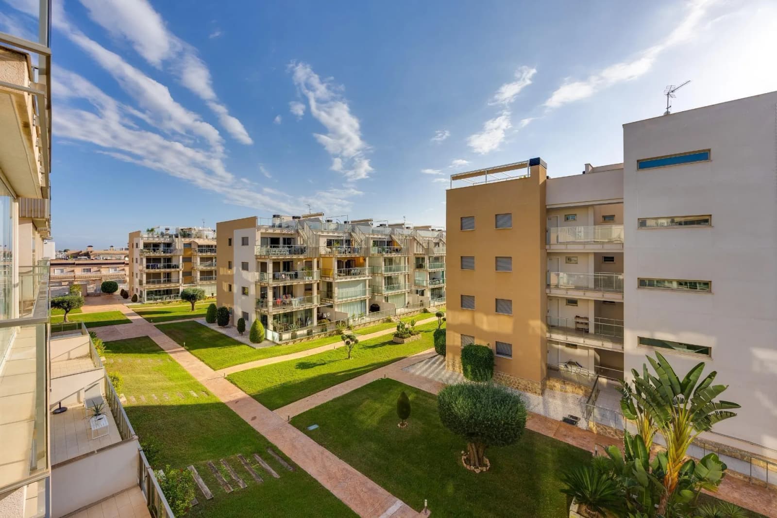 2 Bedroom Apartment for Sale in Orihuela Costa, Alicante - Image 6