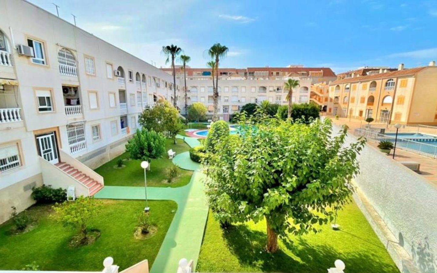 Godisa-XVI-piscina
