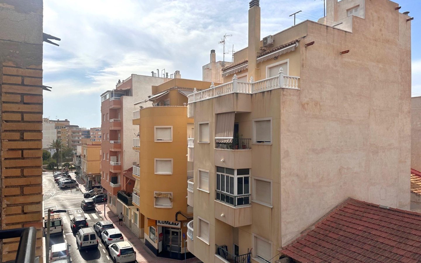 apartment 200m to the beach