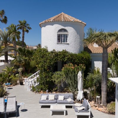 MB-OLG-1, Detached Villa in Torrevieja La Siesta