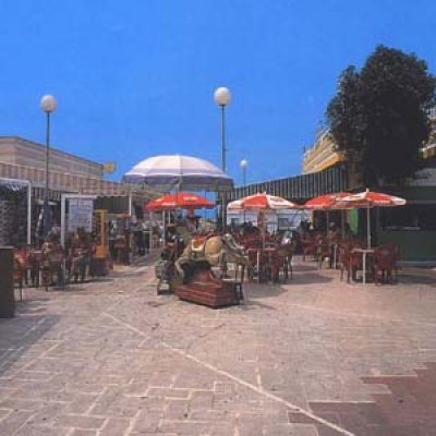 lasiestacommercial4b