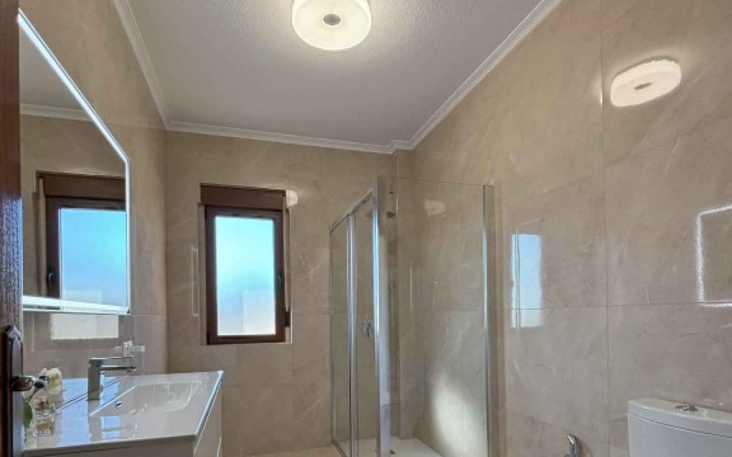 full_1464916_64811989 full_1464916_64811989