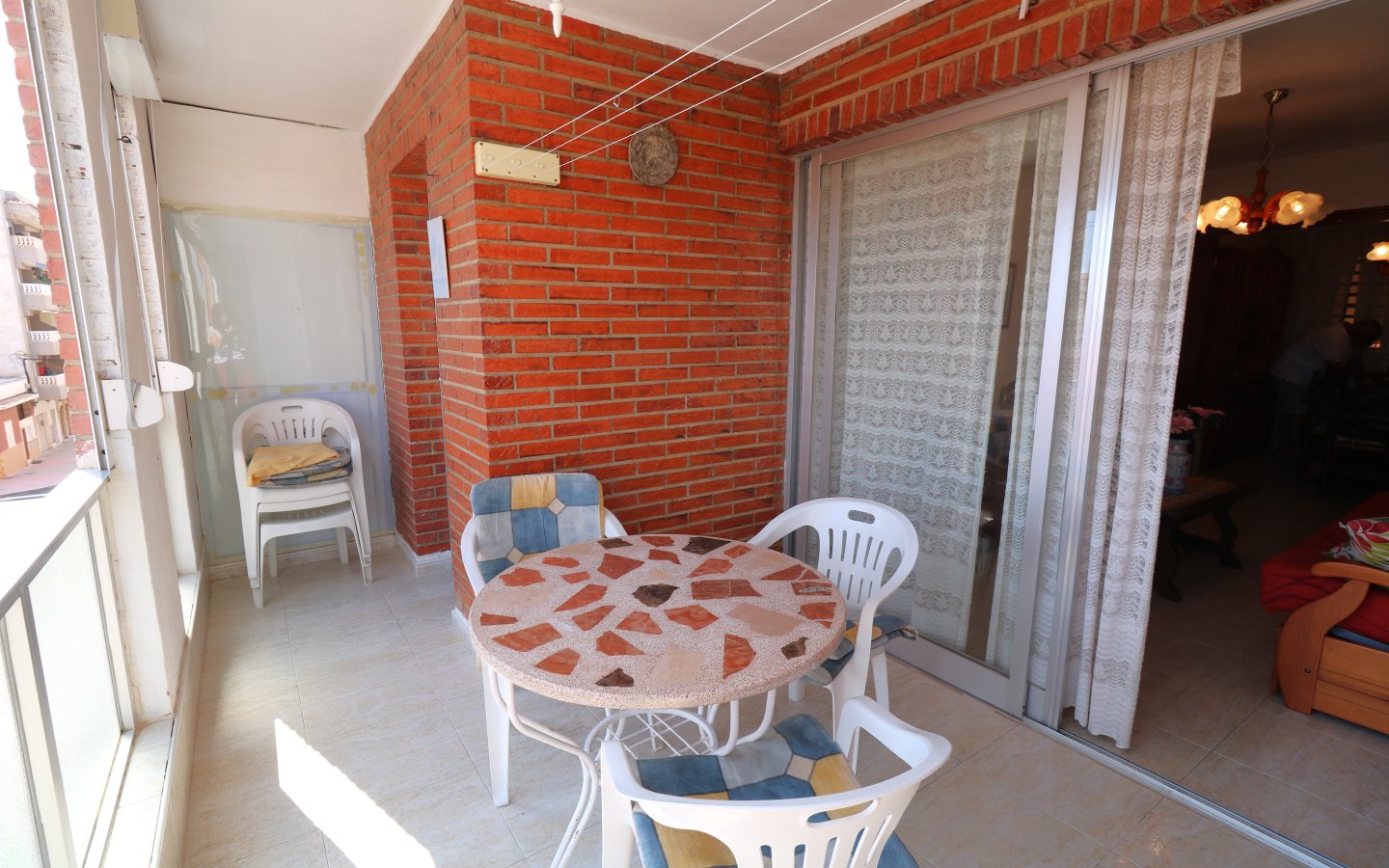 apartment 300m to the beach